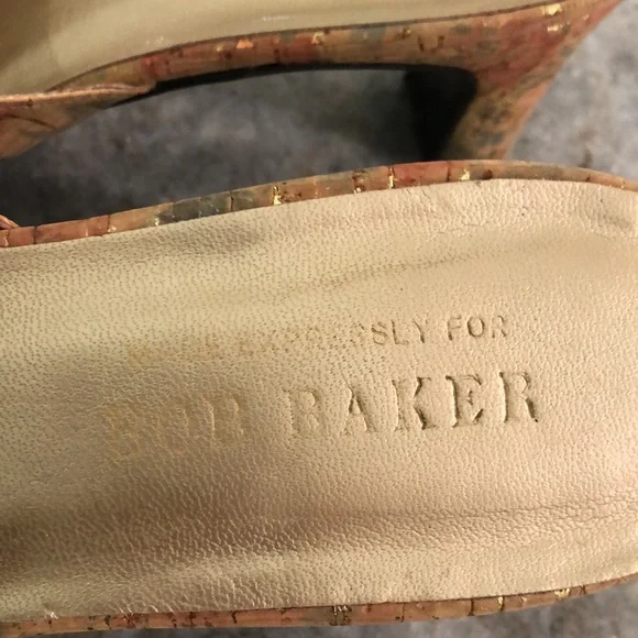 BOB BAKER Kitten Heel Cork Thong Sandals - Picture 3 of 8